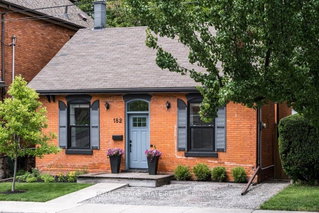 182 Charlton Avenue W