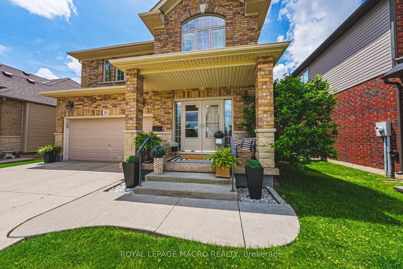 20 Degrow Crescent