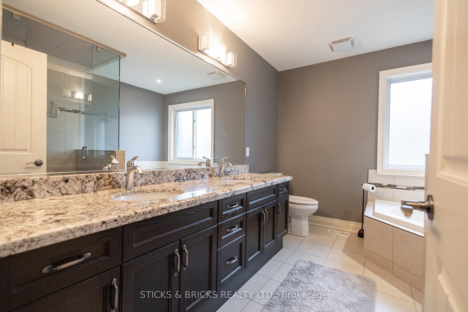 6415 Christopher Crescent • Niagara Falls, ON photo 21