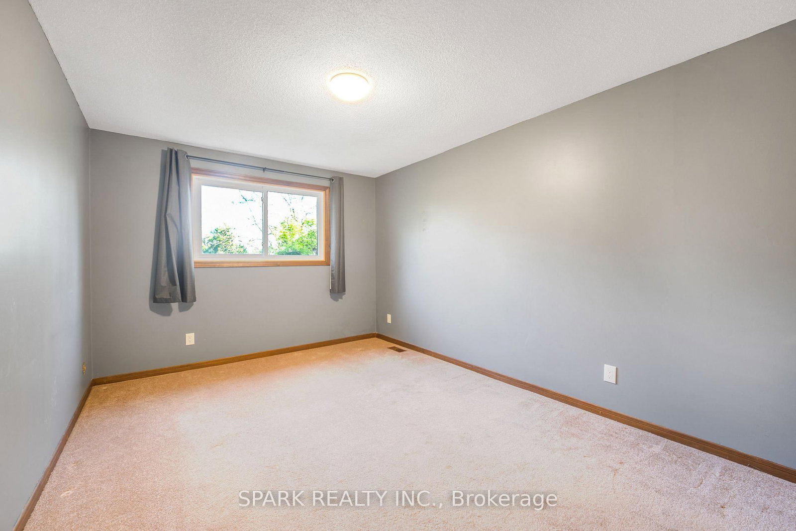 28 Lampman Crescent • Thorold, ON photo 15
