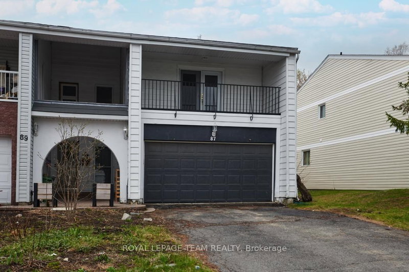87 Grady Crescent