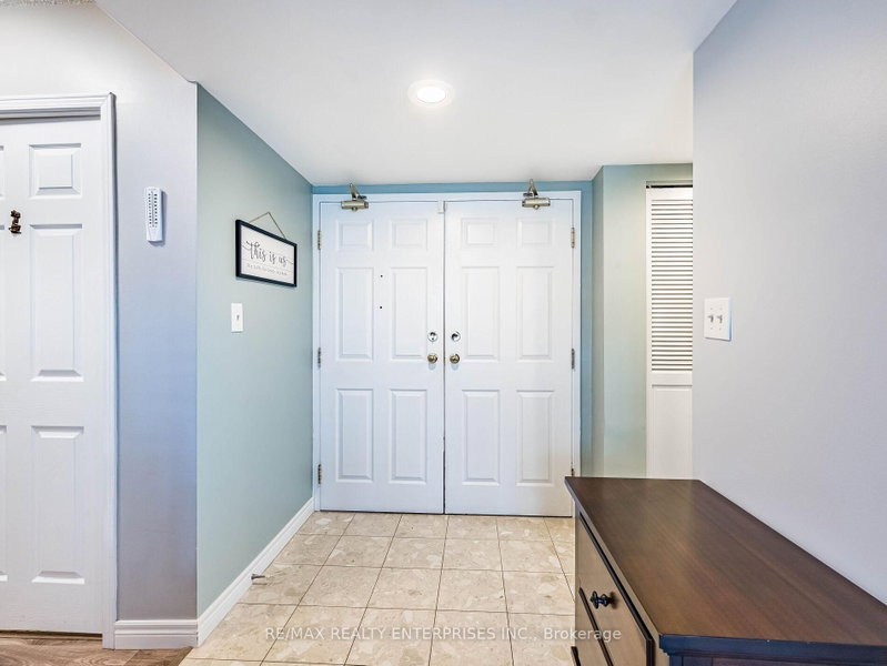 105 - 3267 King Street E
