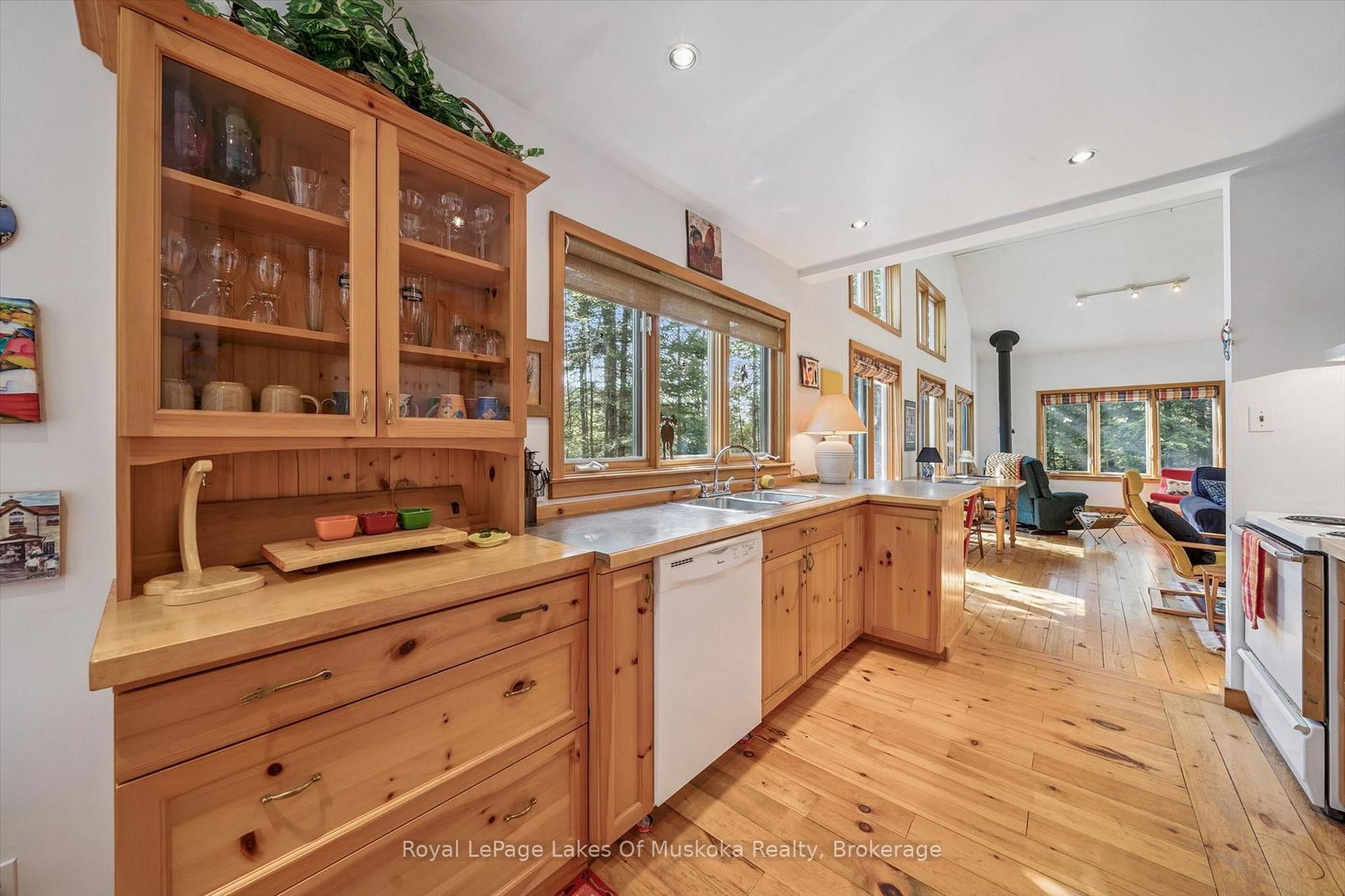 1117 Craftsman Drive • Algonquin Highlands, ON photo 14