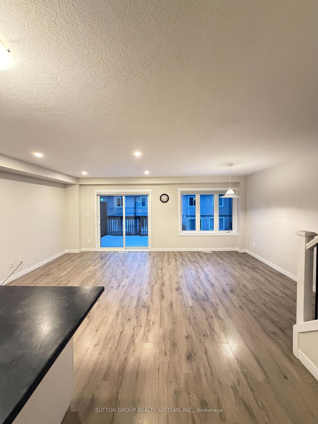 4 - 160 Stanley Street 5