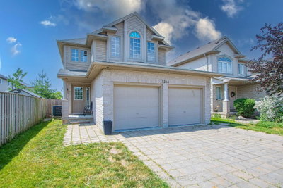 3264 Meadowgate Boulevard • London South, ON photo 4
