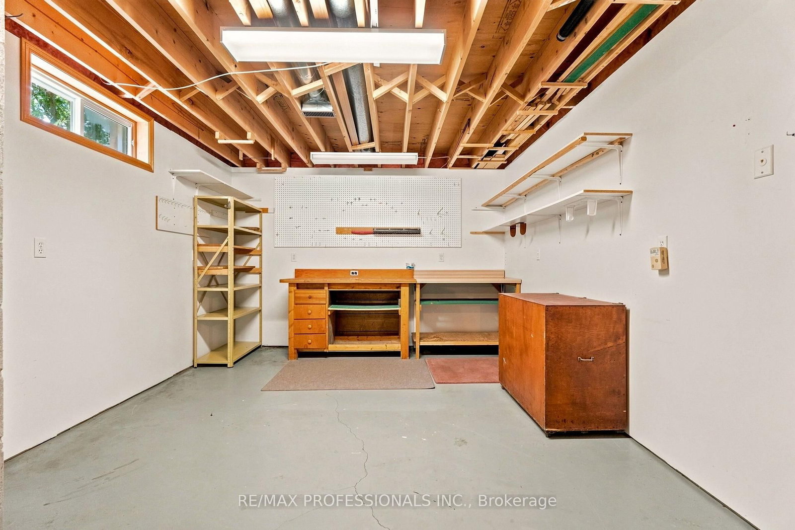 581 21st Avenue • Hanover, ON photo 36