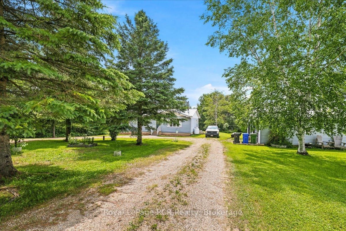 111466 Grey Rd 14 • Southgate, ON photo 3