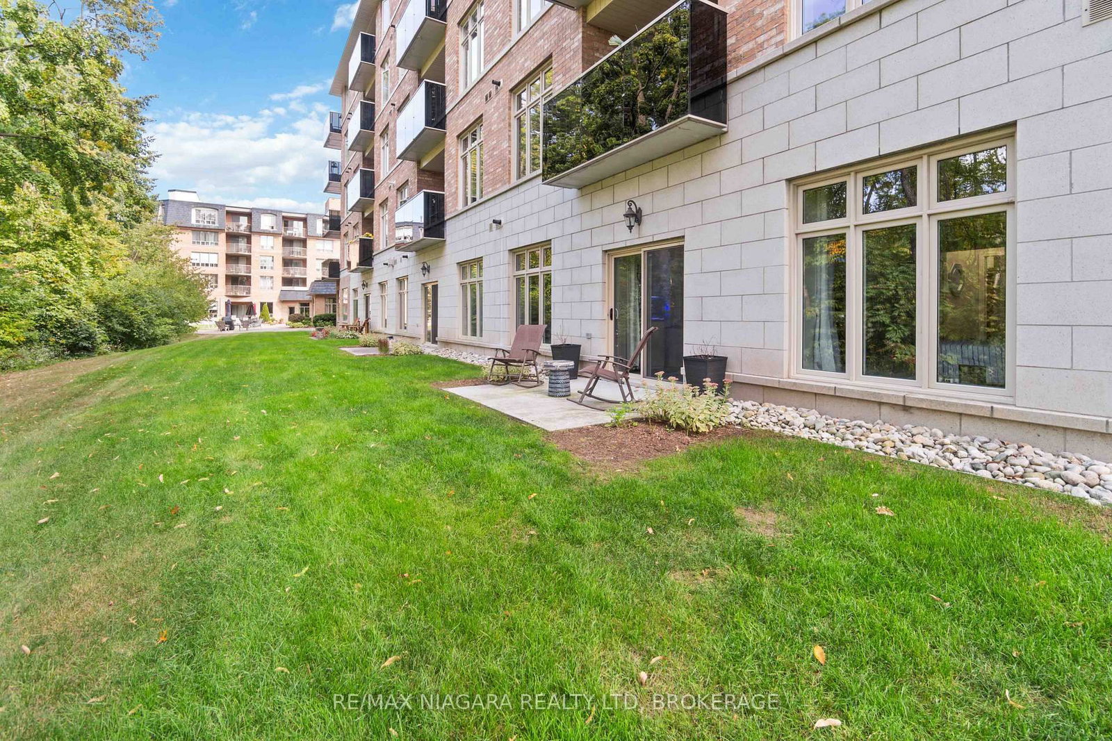 8111 FOREST GLEN Drive • #132 • Niagara Falls, ON photo 19