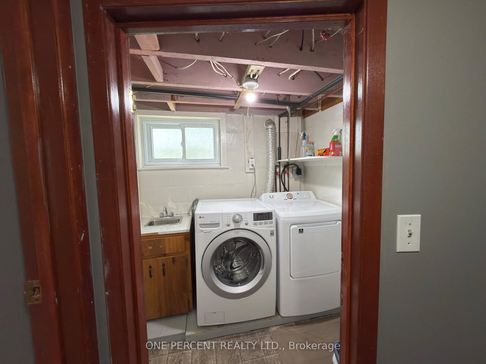 9 Lyons Avenue • Welland, ON photo 17