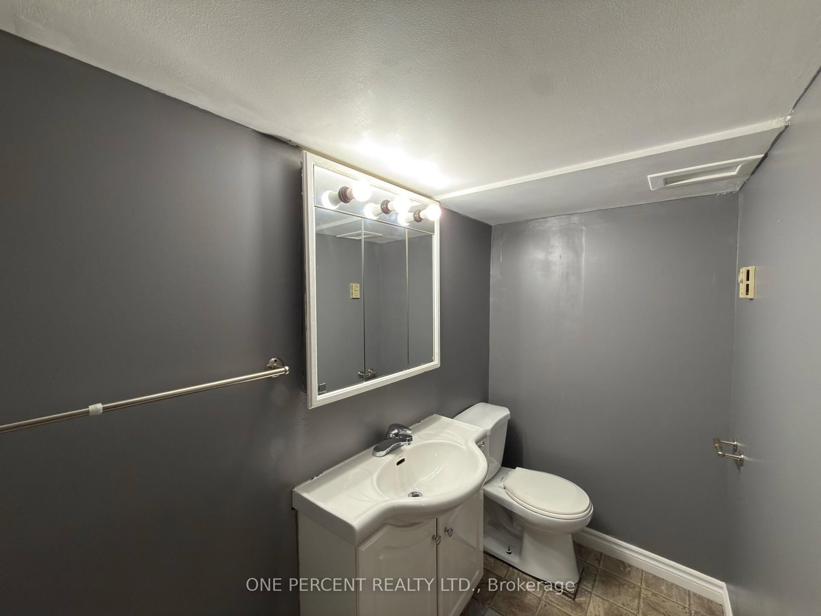 9 Lyons Avenue • Welland, ON photo 18