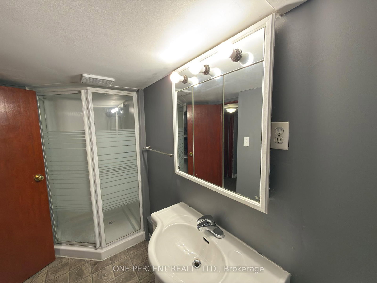 9 Lyons Avenue • Welland, ON photo 19