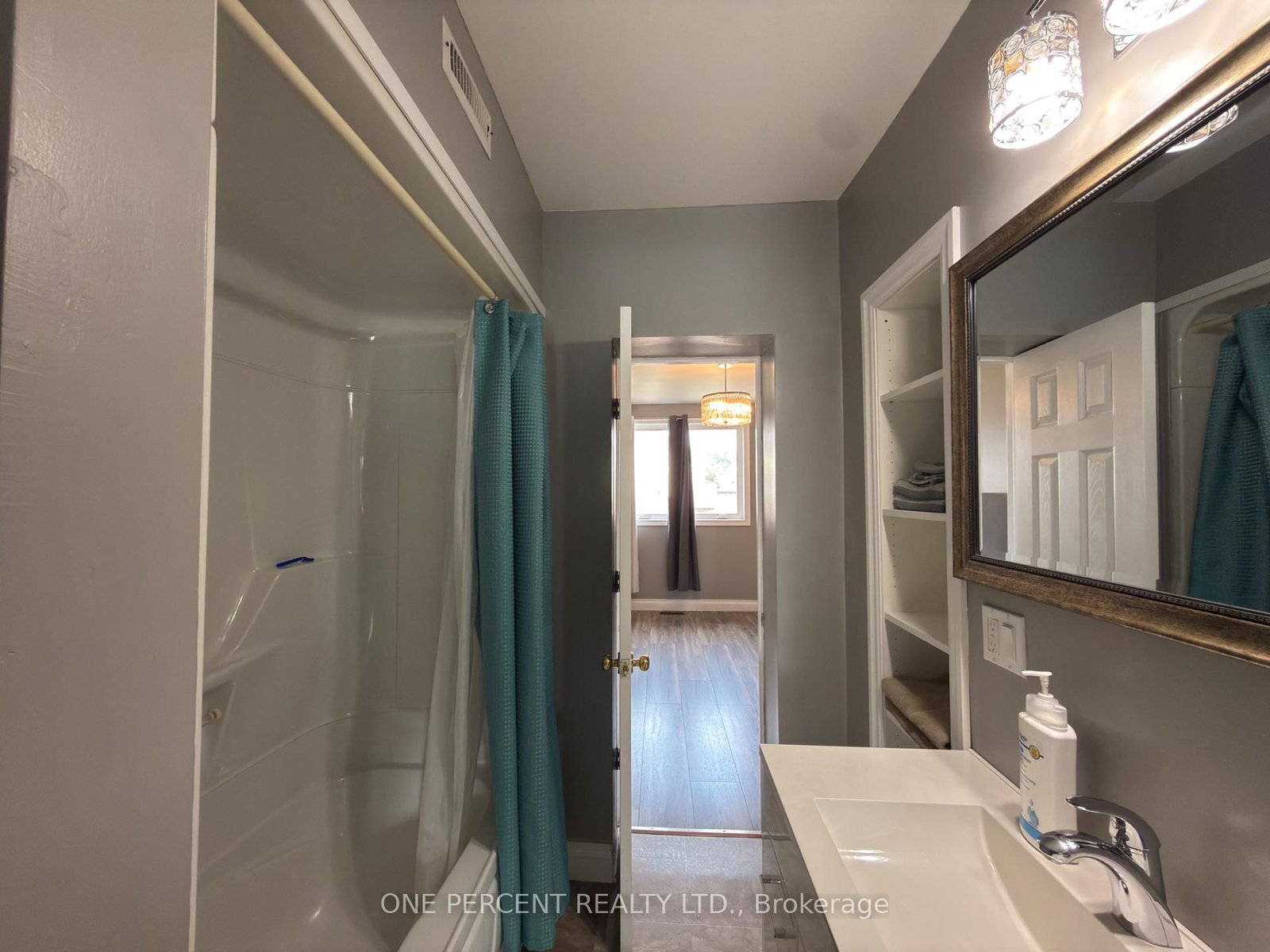 9 Lyons Avenue • Welland, ON photo 9