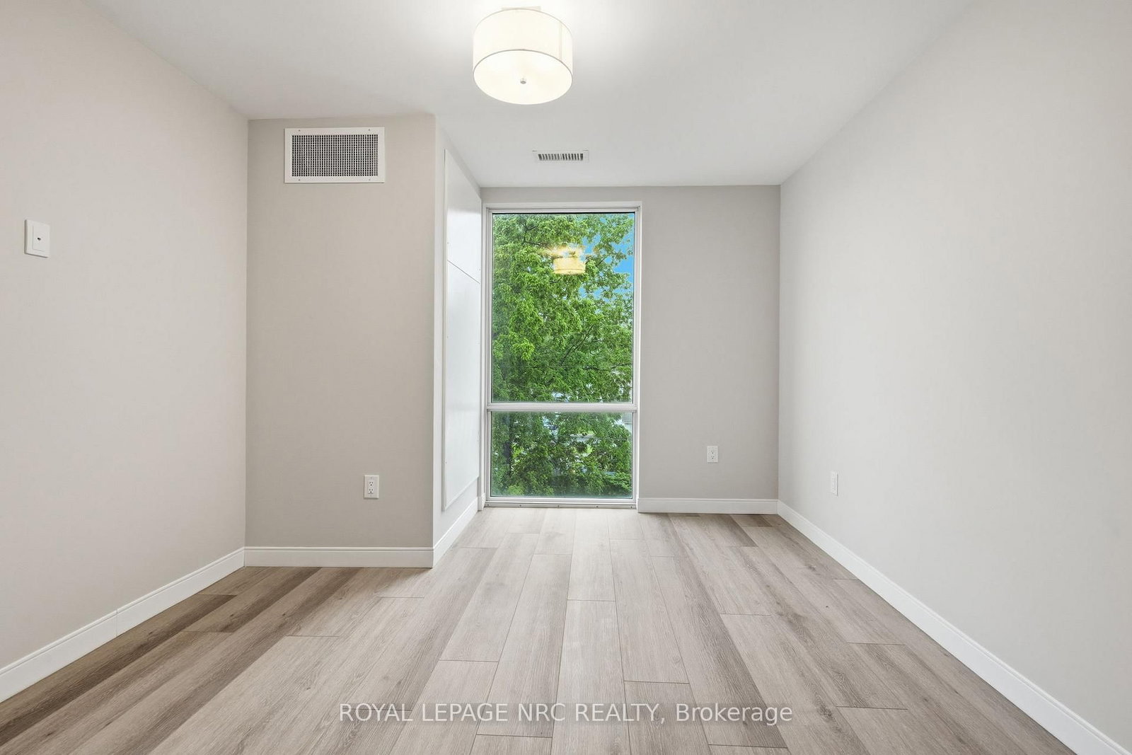 118 West Street • #304 • Port Colborne, ON photo 18