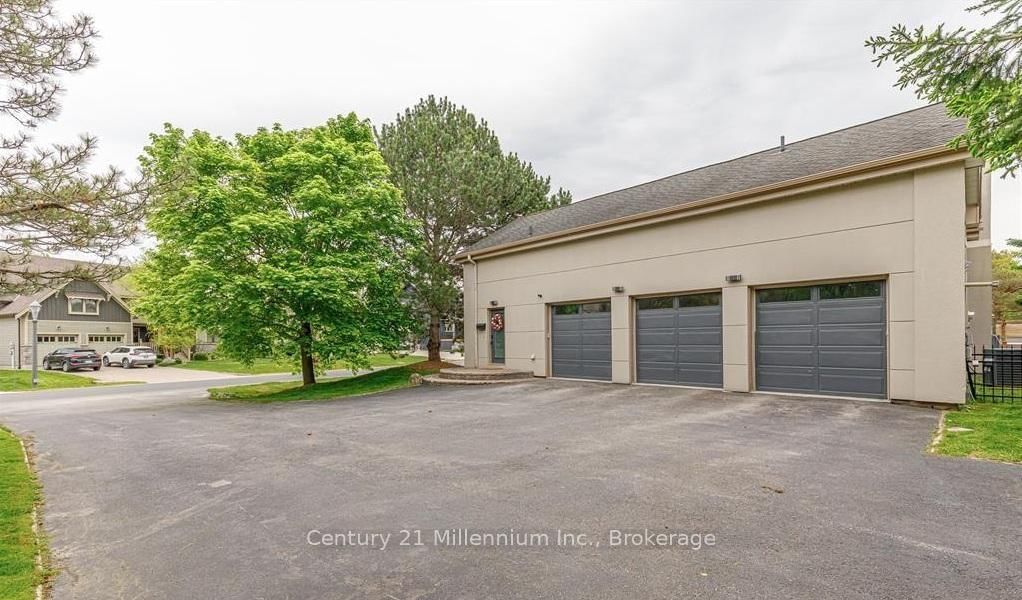 160 Grand Cypress Lane • Blue Mountains, ON photo 3