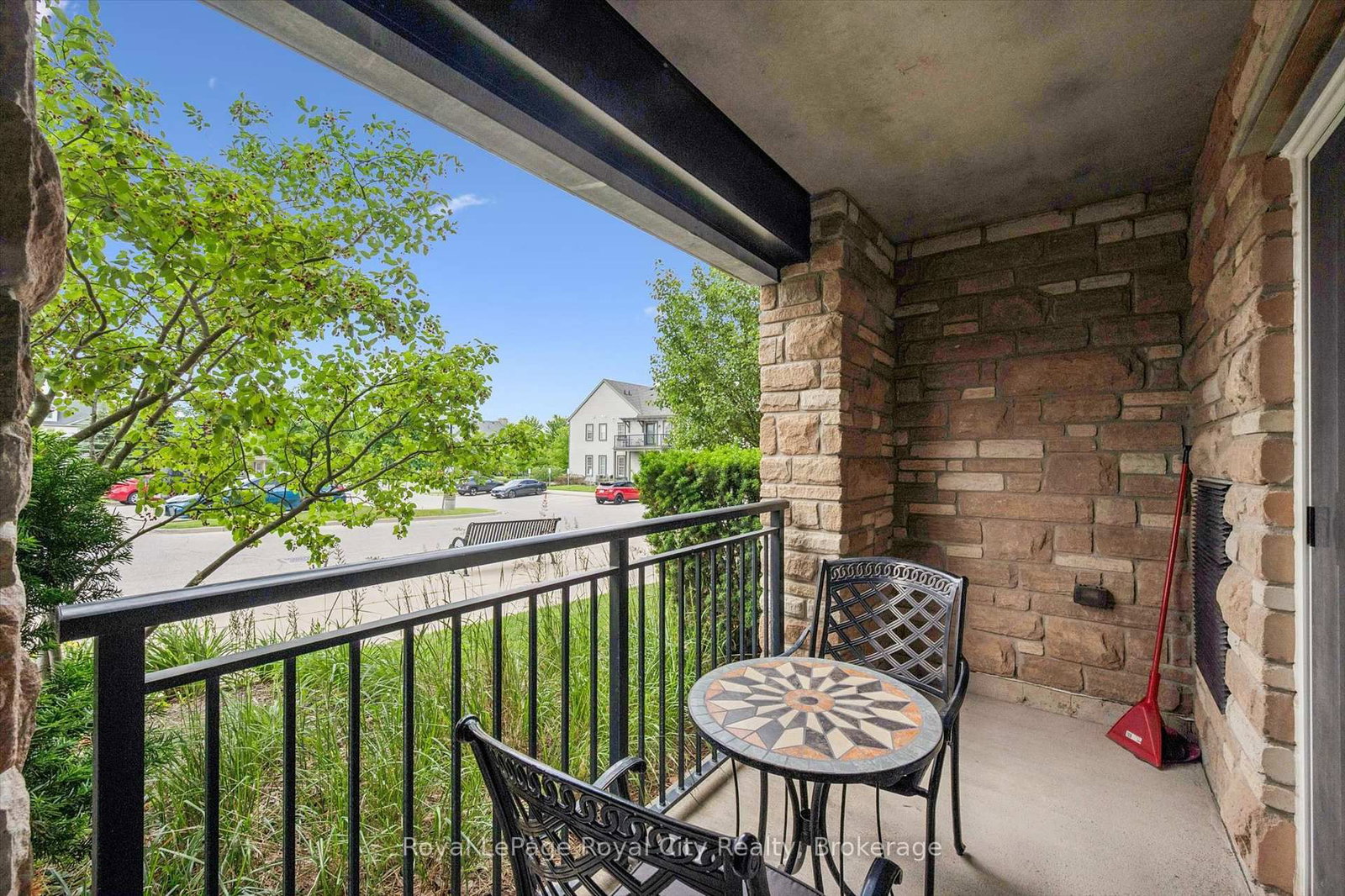 67 Kingsbury Square • #111 • Guelph, ON photo 25
