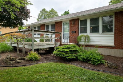 156 N MUTUAL Street • Ingersoll, ON photo 2