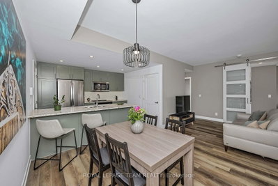121 Fairweather Street • Ottawa, ON photo 9