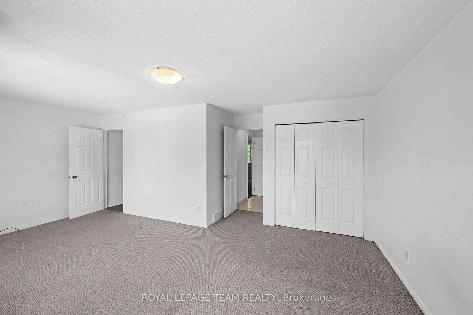 1991 Banff Avenue • Ottawa, ON photo 18
