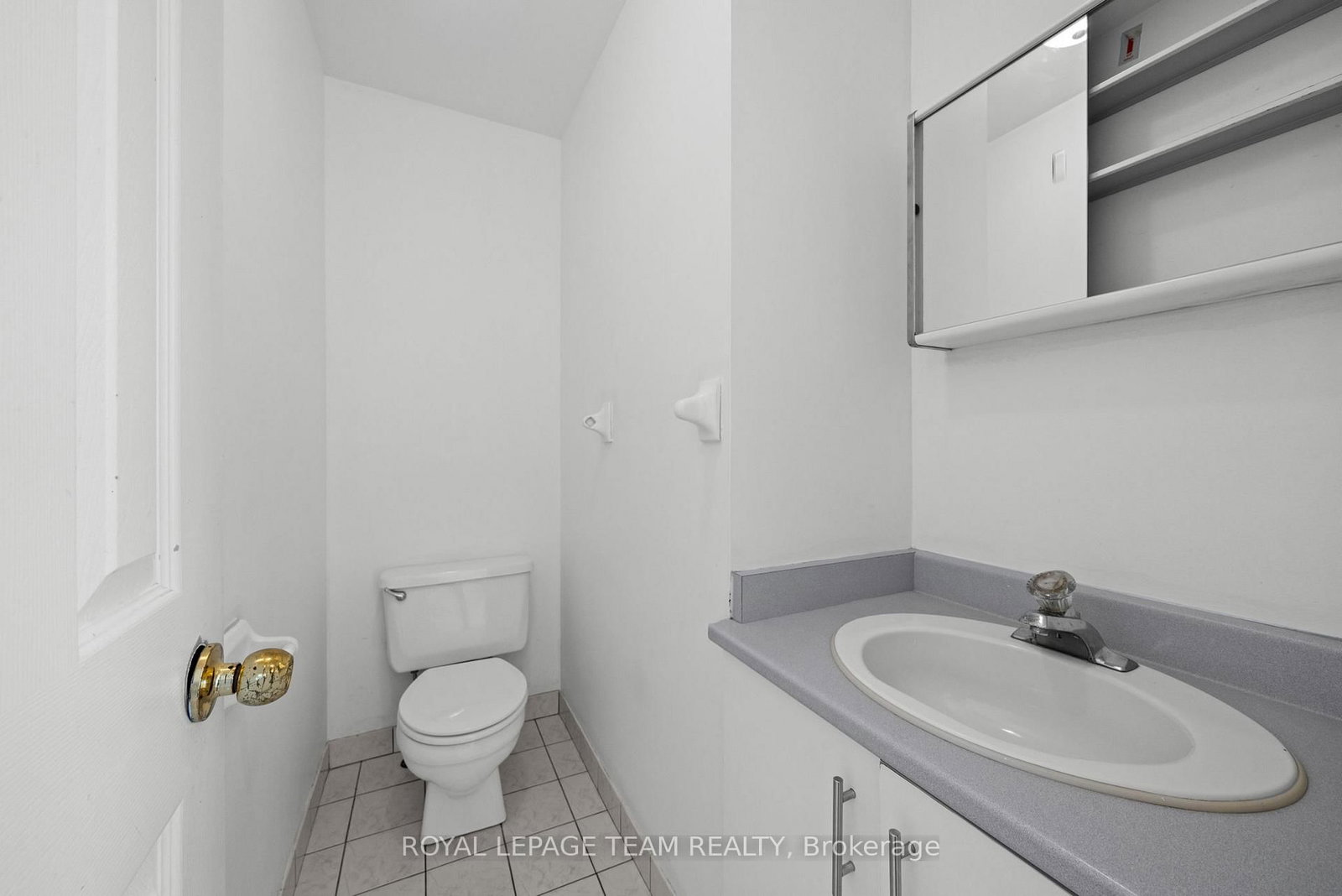 1991 Banff Avenue • Ottawa, ON photo 8