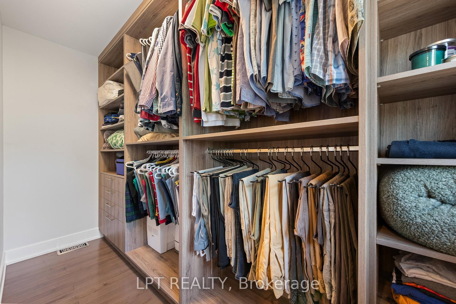 1740 ST BARBARA Street • Ottawa, ON photo 24