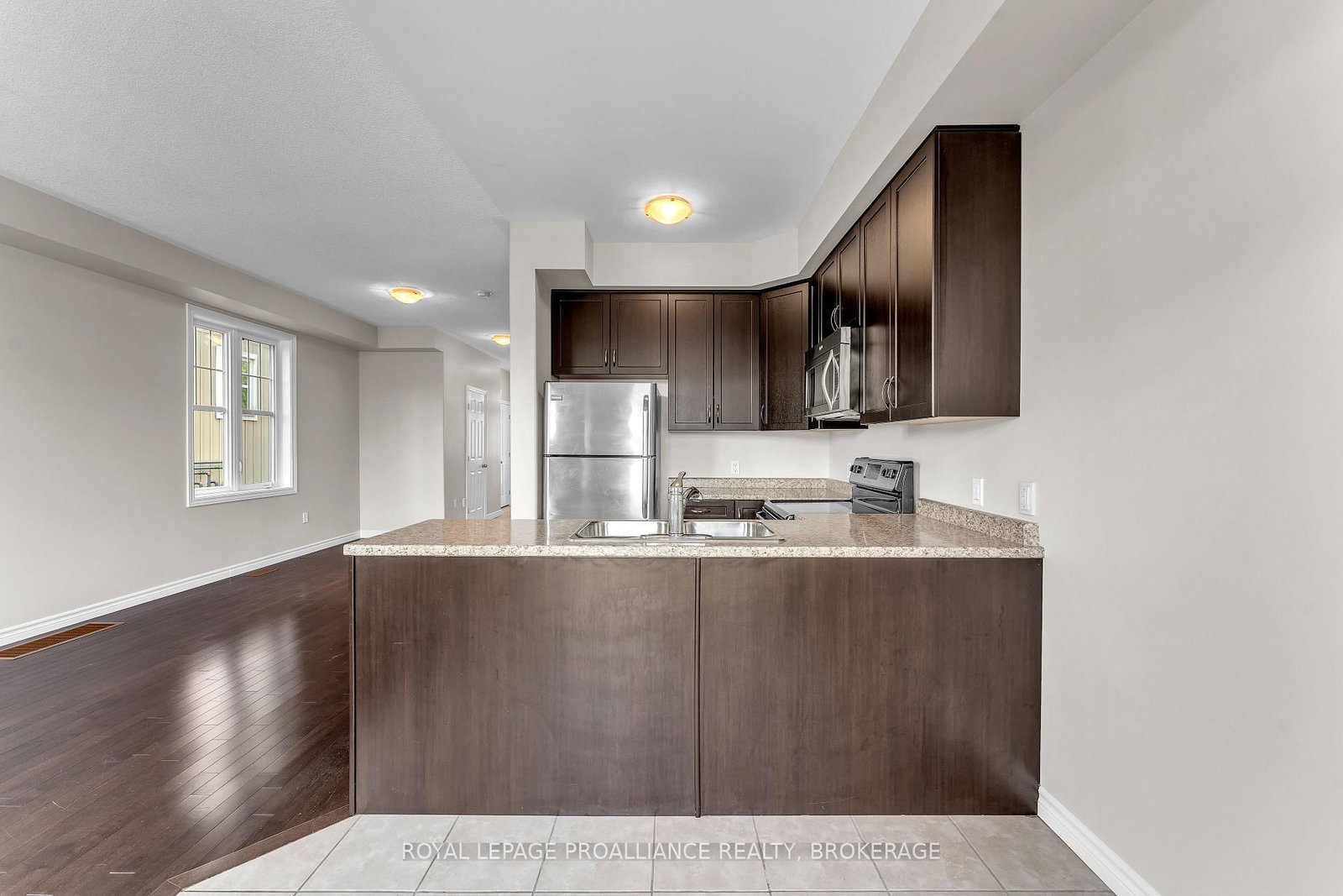 792 Newmarket Lane • Kingston, ON photo 12