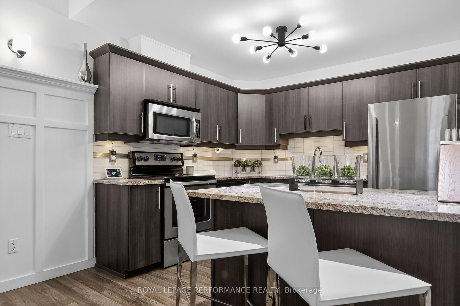 135 Harthill Way • #B • Ottawa, ON photo 11