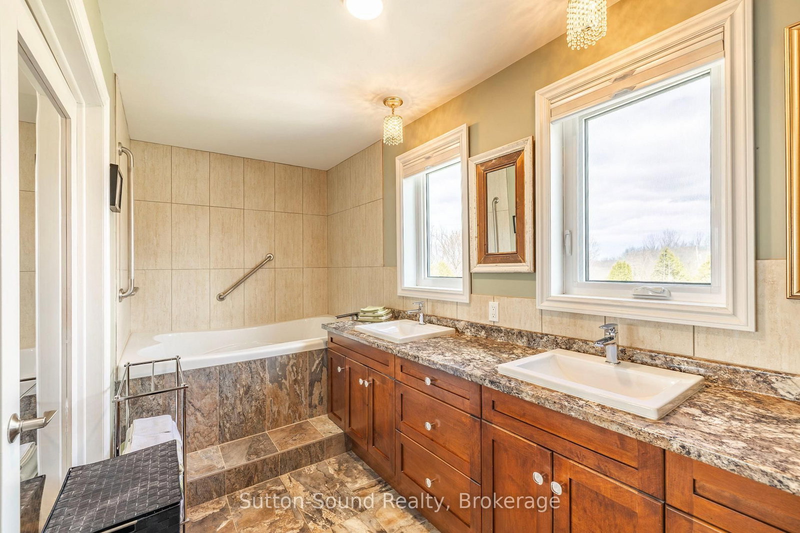 501483 Grey Road 1 Road • Georgian Bluffs, ON photo 21