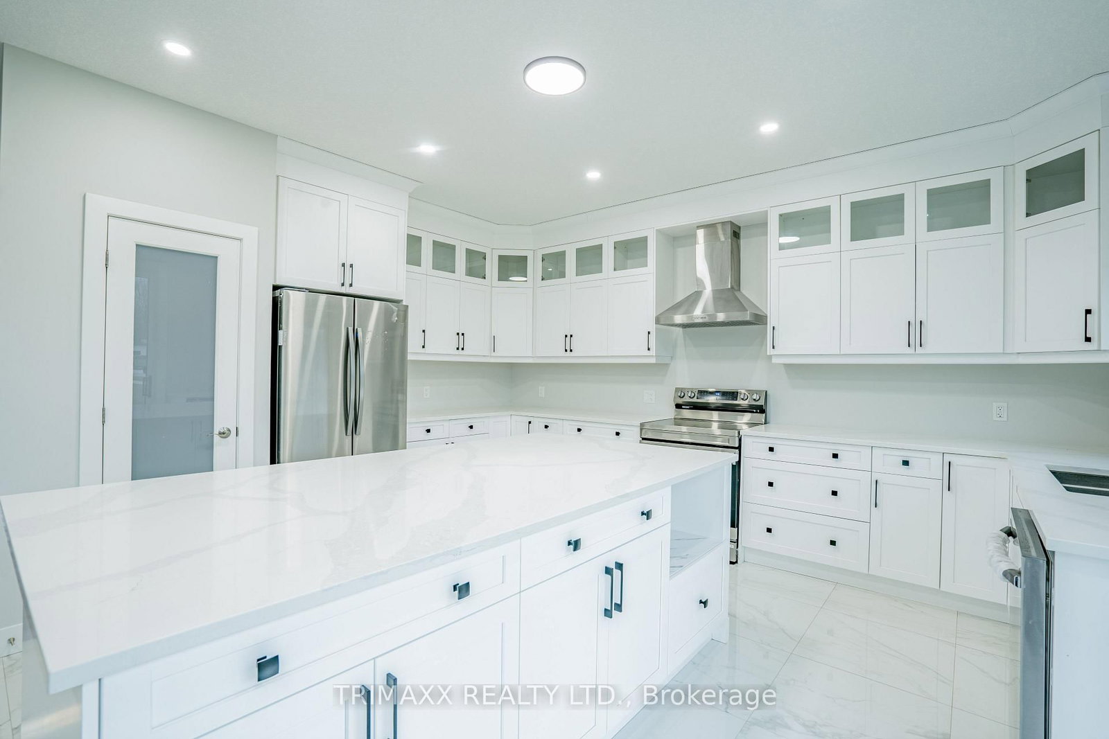 188 Foxborough Place • Thames Centre, ON photo 11