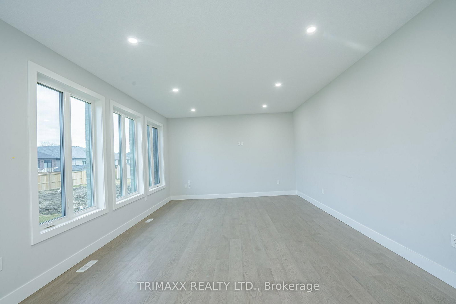 188 Foxborough Place • Thames Centre, ON photo 15