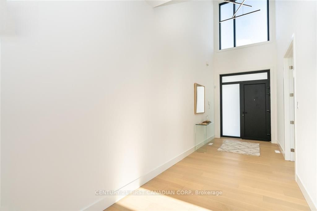 3533 Silverleaf Chase, London South 4