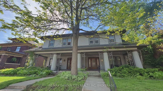 2 - 5 COLLEGE Street
