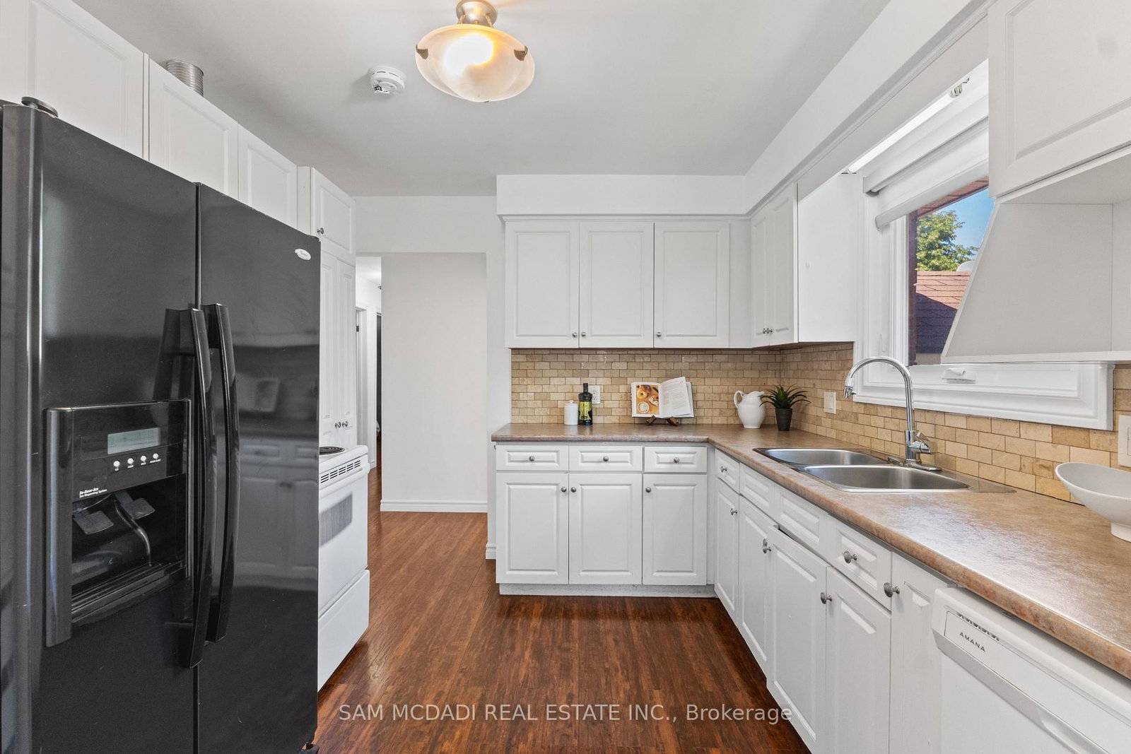 7570 Nadia Court • Niagara Falls, ON photo 10