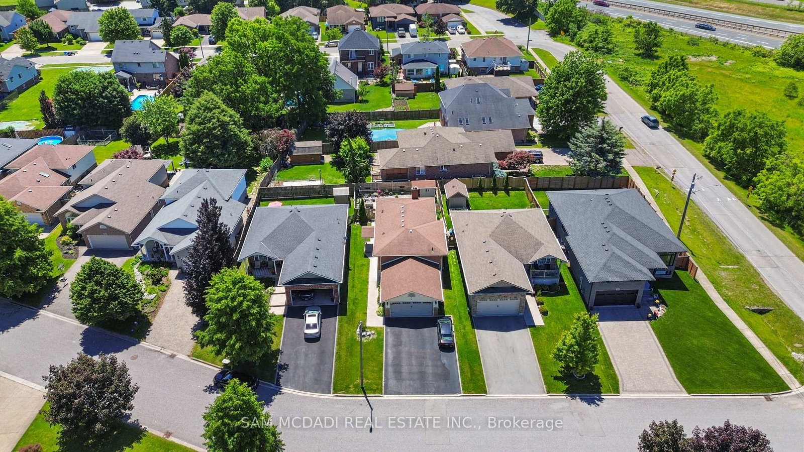 7570 Nadia Court • Niagara Falls, ON photo 32
