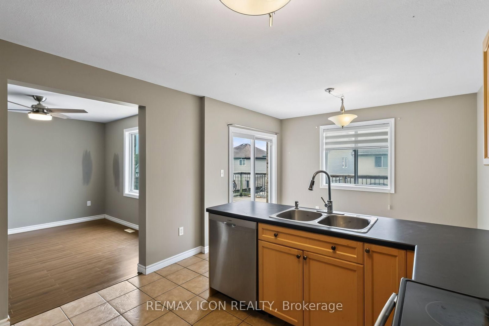 524 Ontario Street • Woodstock, ON photo 12