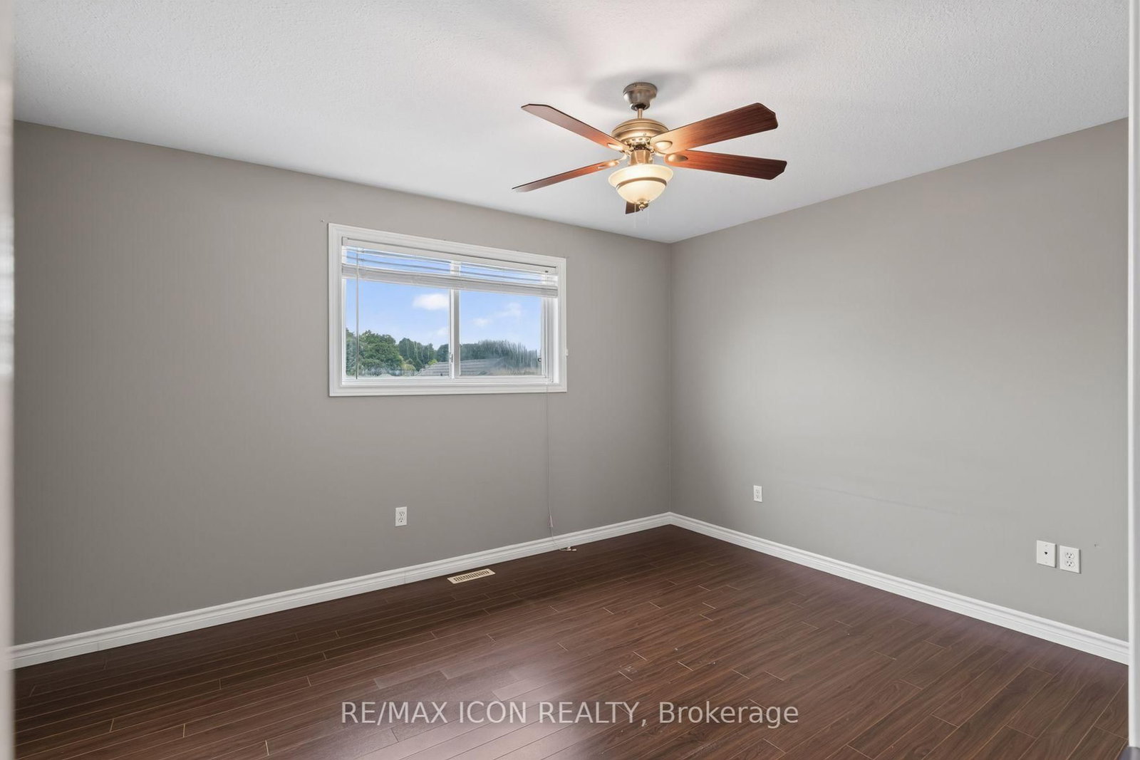 524 Ontario Street • Woodstock, ON photo 17