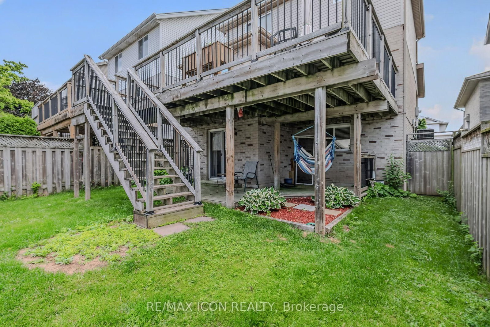 524 Ontario Street • Woodstock, ON photo 36