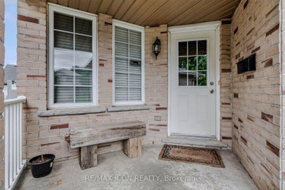 524 Ontario Street • Woodstock, ON photo 4