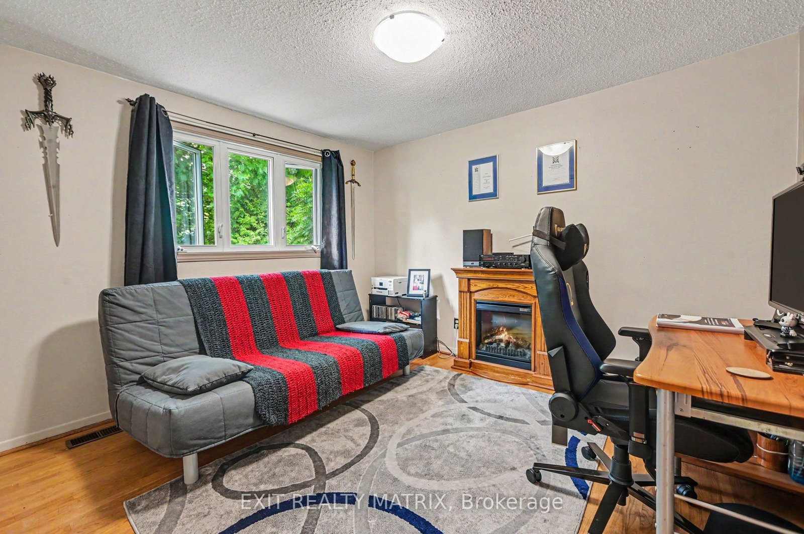 18 Highpark Crescent • Ottawa, ON photo 23