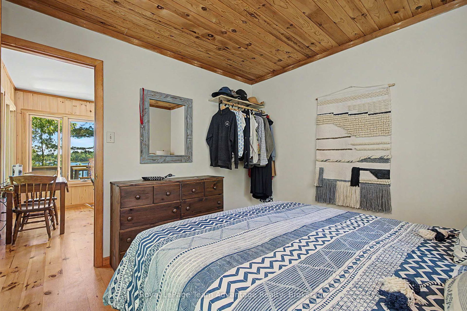 7 A60 Island • The Archipelago, ON photo 14
