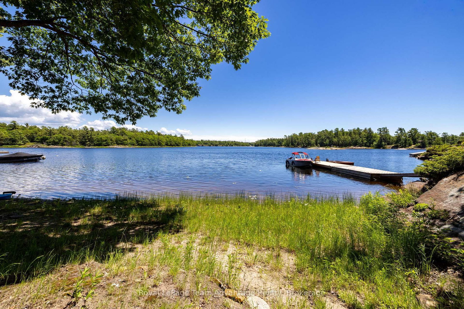7 A60 Island • The Archipelago, ON photo 21