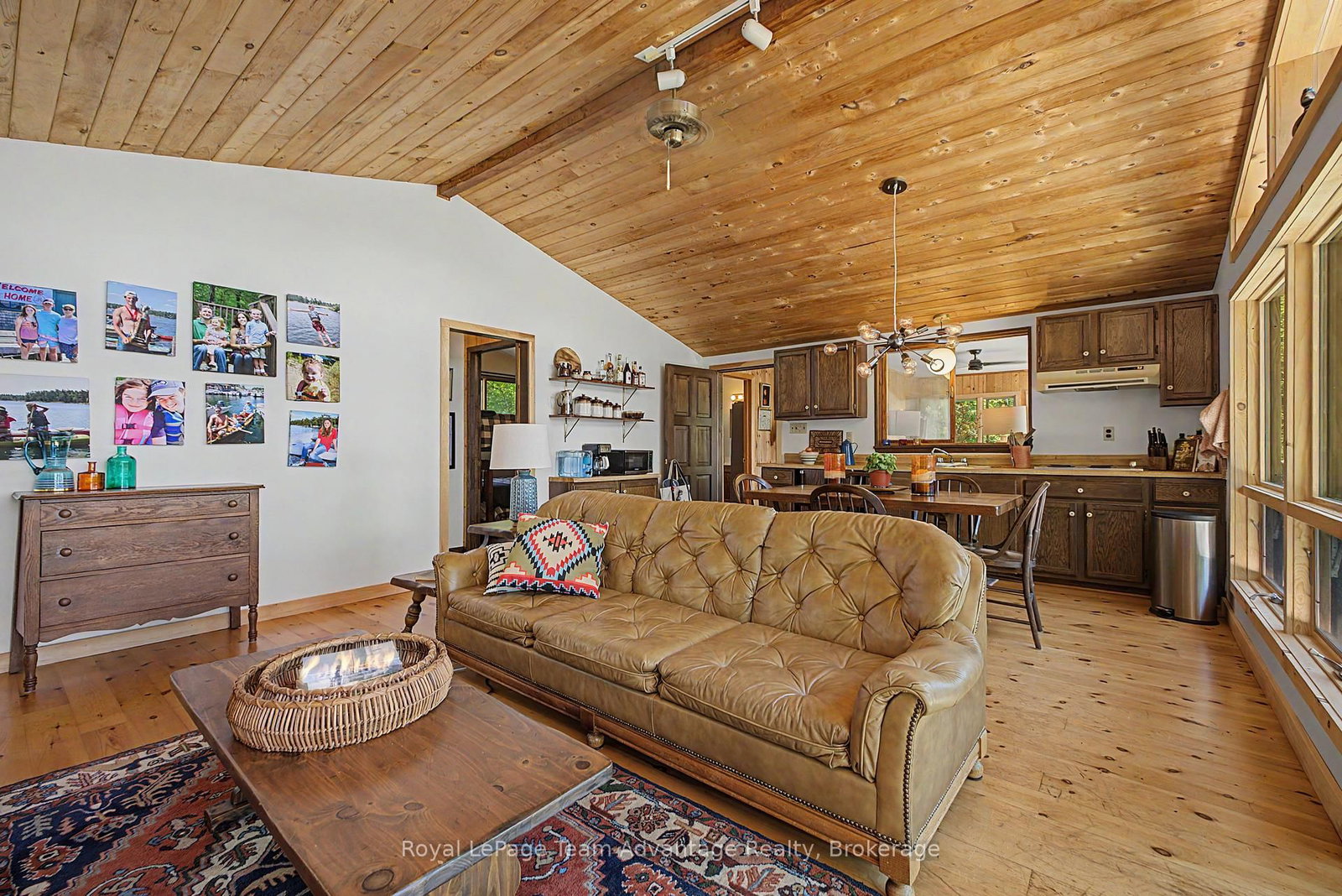 7 A60 Island • The Archipelago, ON photo 8