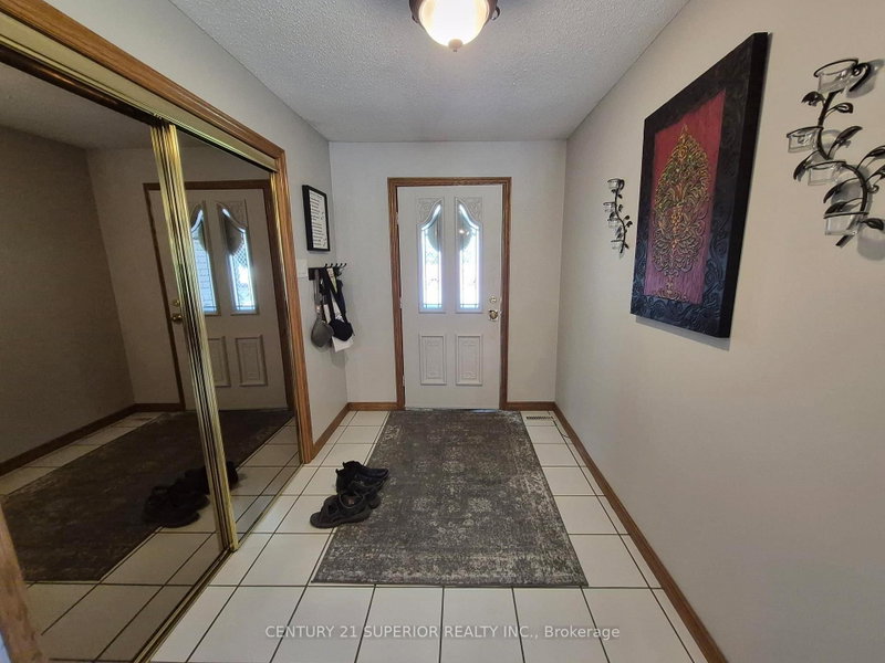 104 Centennial Drive photo 4