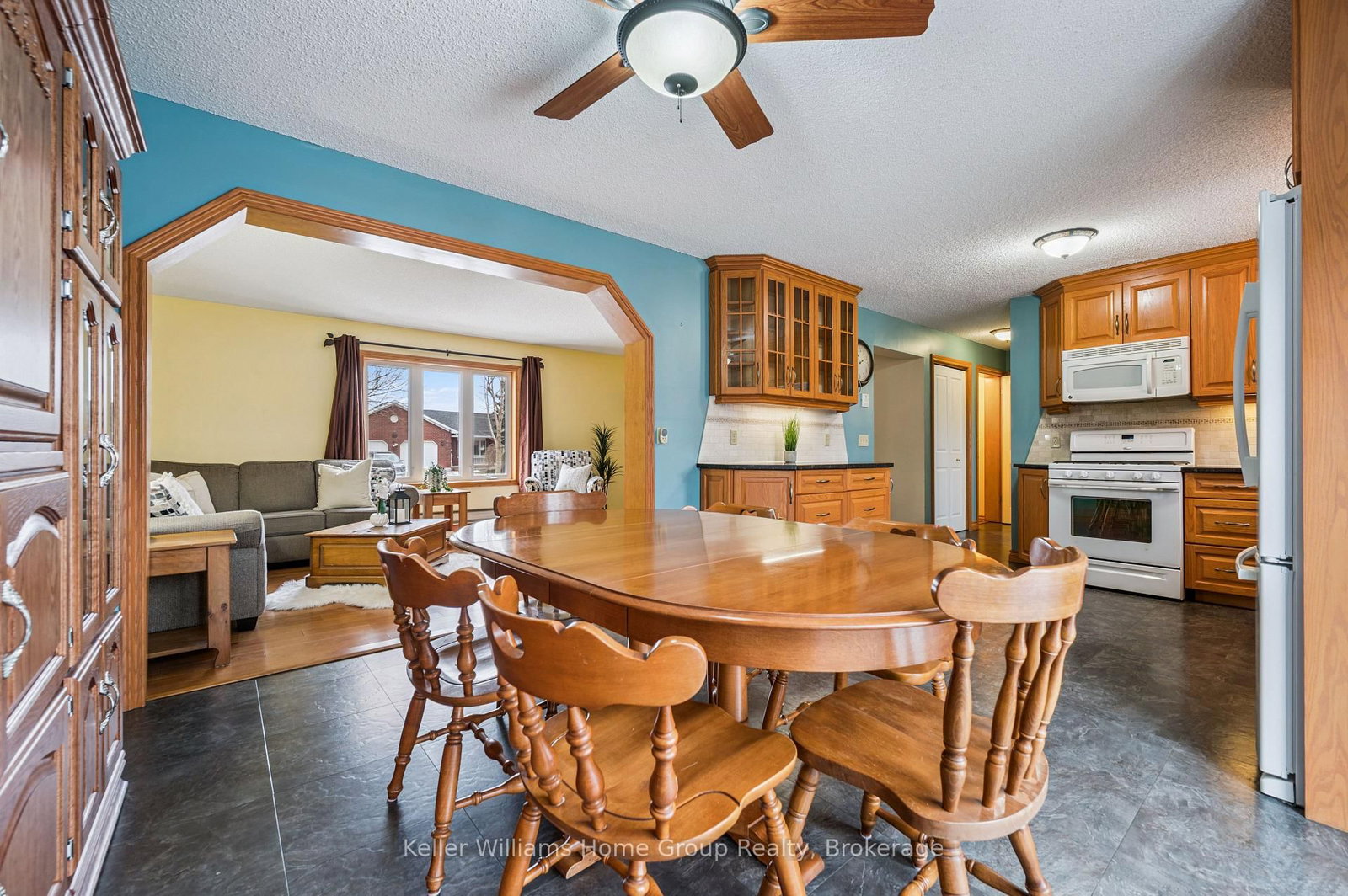 28 Edward Street • Mapleton, ON photo 13