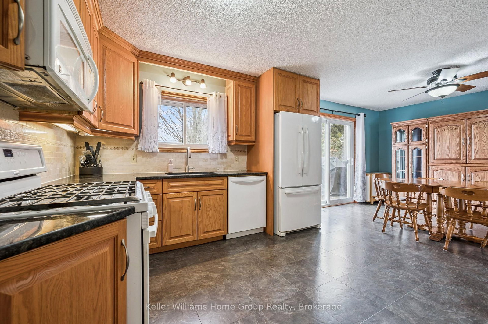 28 Edward Street • Mapleton, ON photo 16