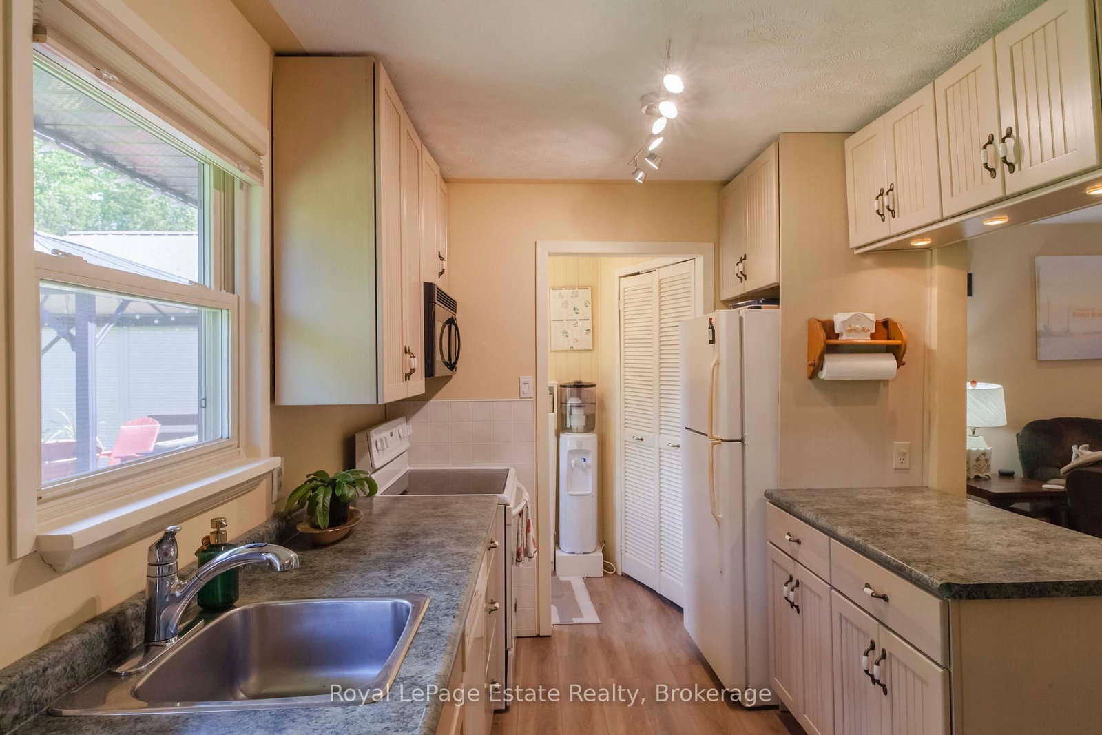 326 Lindsay Street • South Bruce Peninsula, ON photo 13