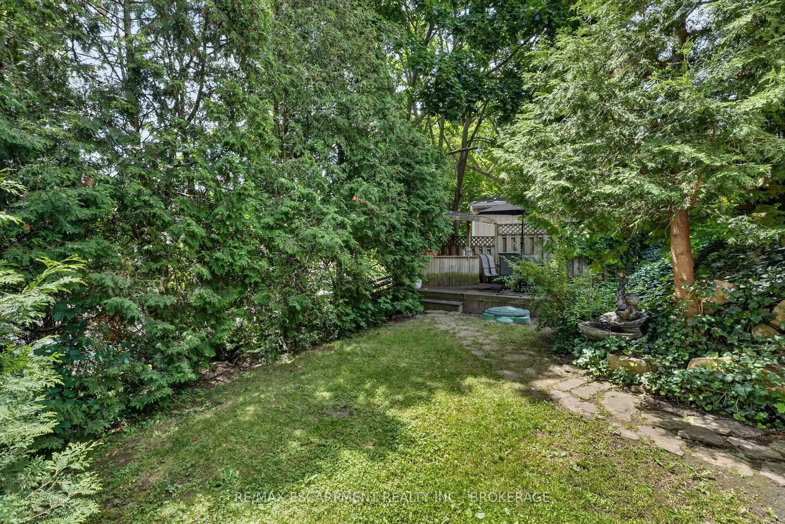 111 Main Street W • Grimsby, ON photo 41