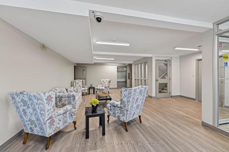 411 - 316 Kingsdale Avenue