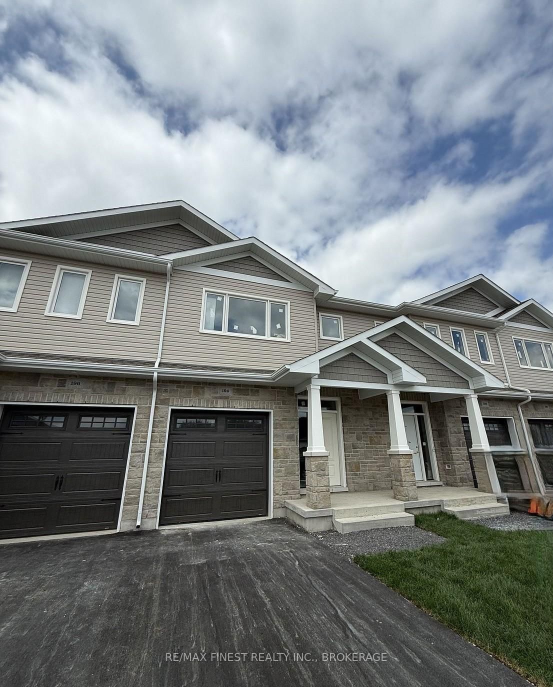 192 HERITAGE PARK Drive • Greater Napanee, ON photo 1
