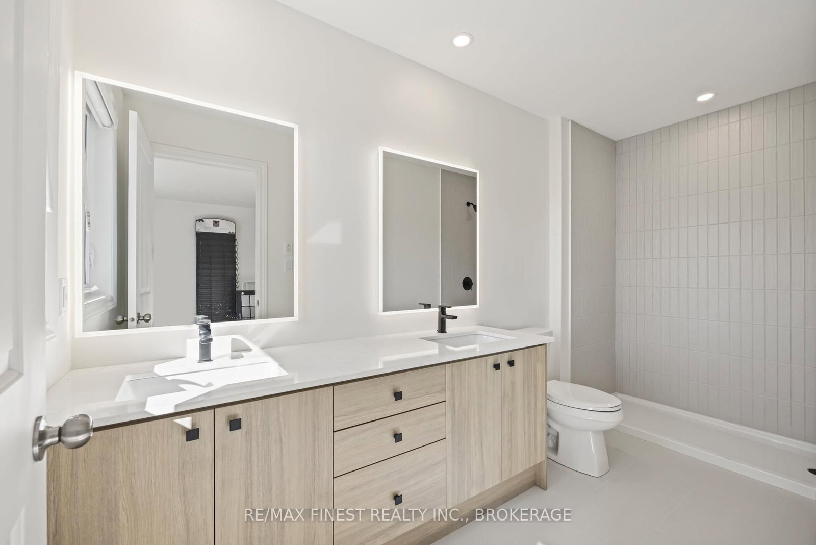 192 HERITAGE PARK Drive • Greater Napanee, ON photo 15