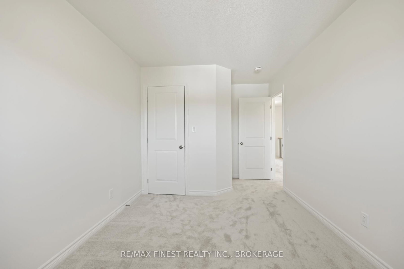 192 HERITAGE PARK Drive • Greater Napanee, ON photo 19